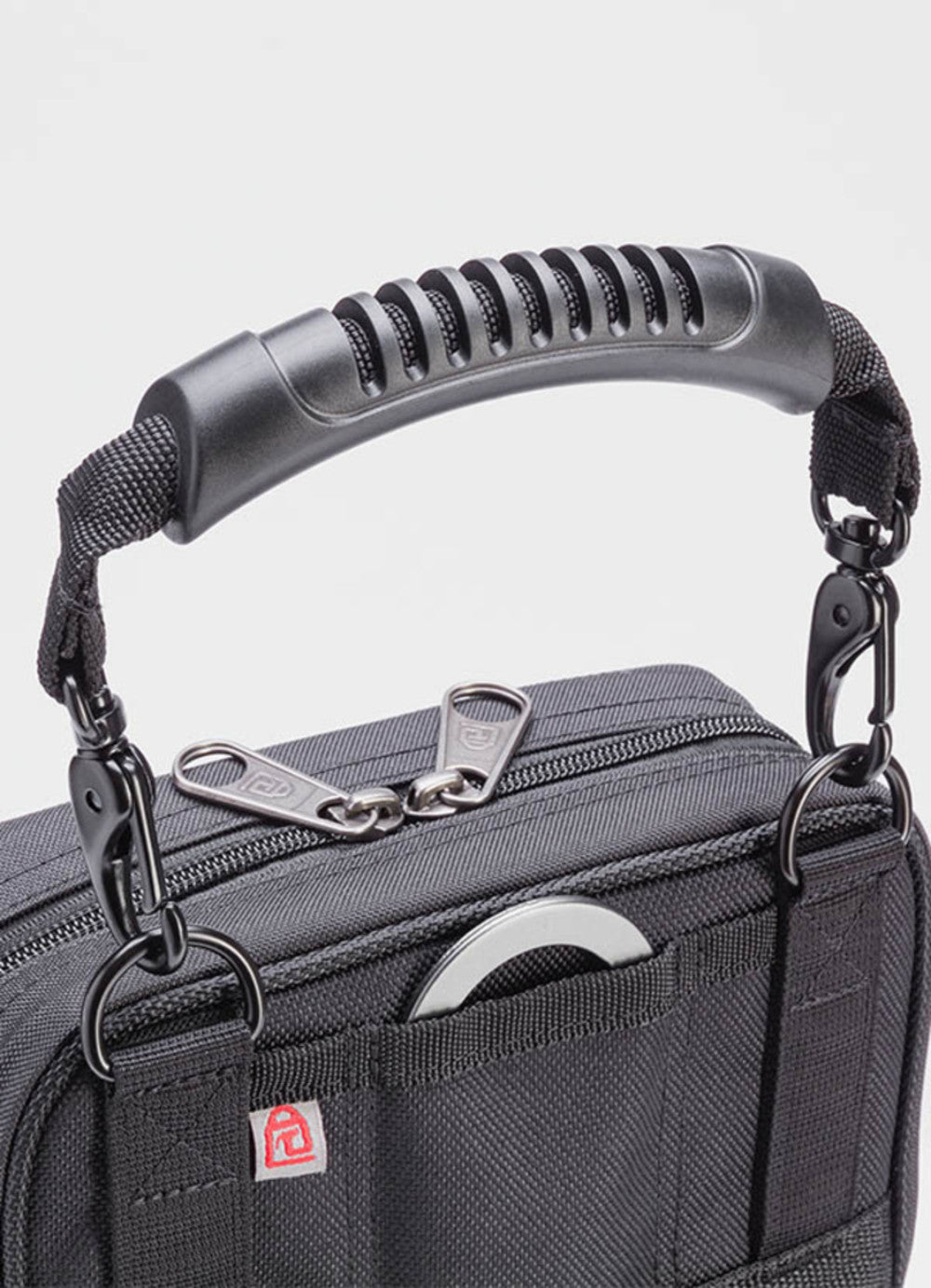 0FCD7735-C476-B65C-E422-4BC7177832A9