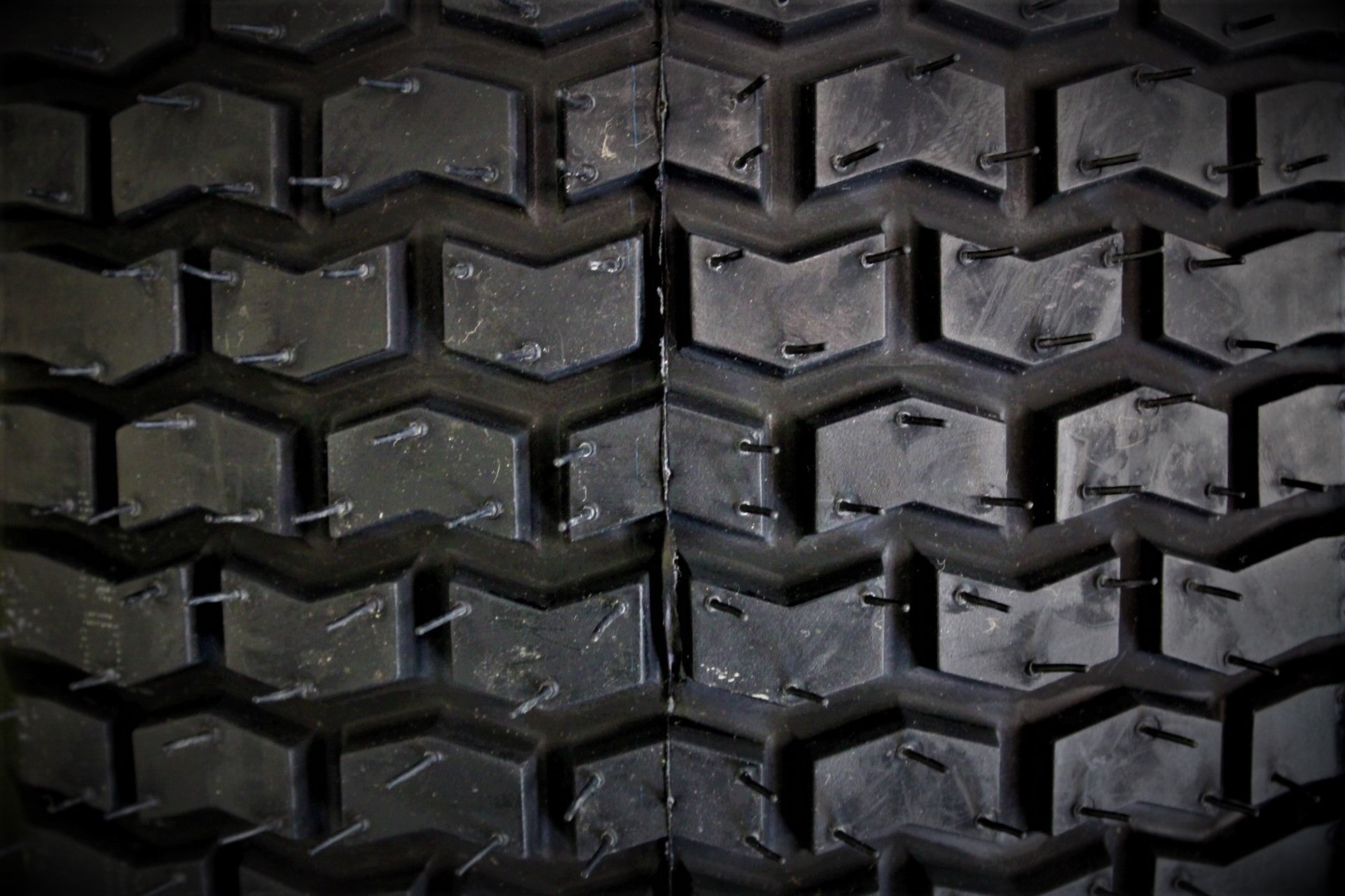 8CCA9E73-2321-FF79-95DE-9961585C2353