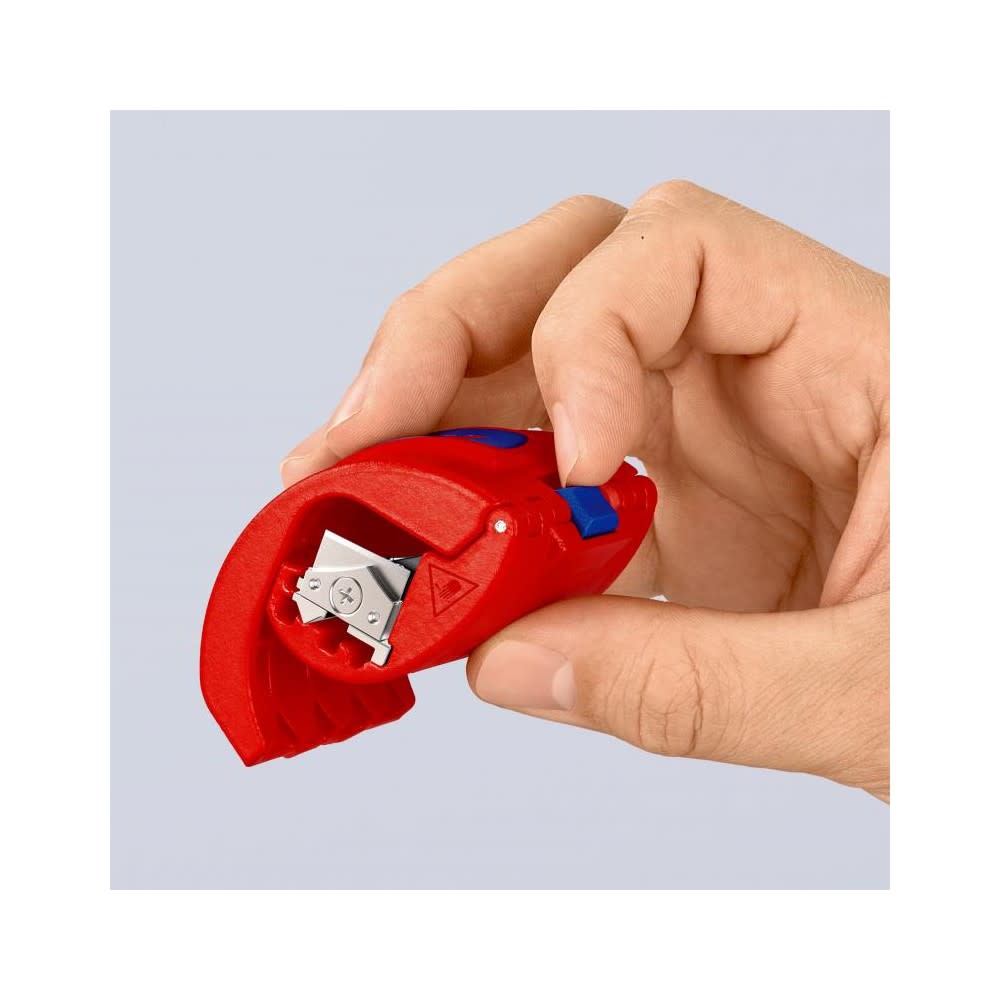 D961AAEF-F7F7-4BAF-E538-DA9AE0620EF1