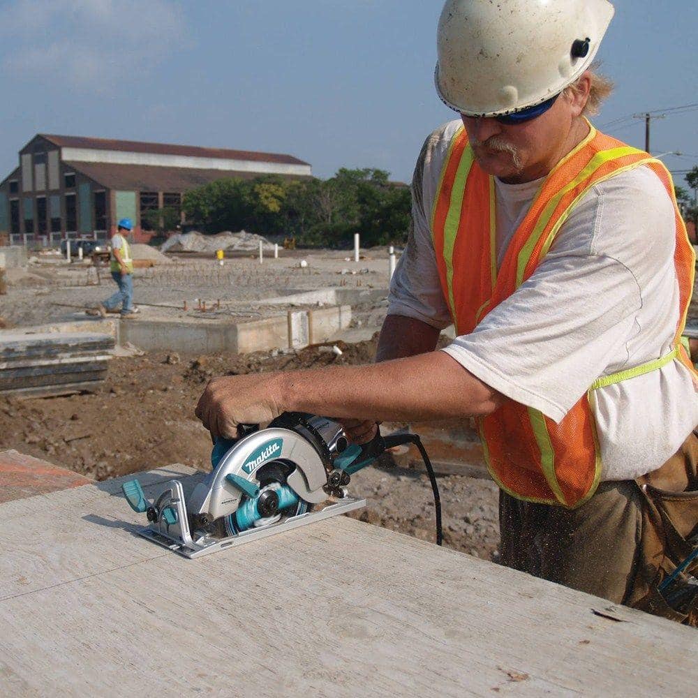 D9AAB2D6-2AA4-03B8-0B92-D91481A0AF5A