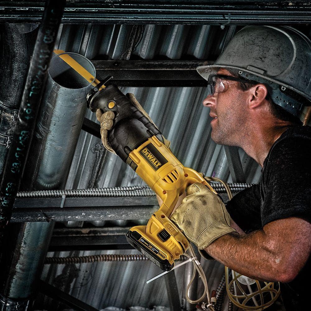 E44B12C9-F498-1777-4160-0804E3485C7C