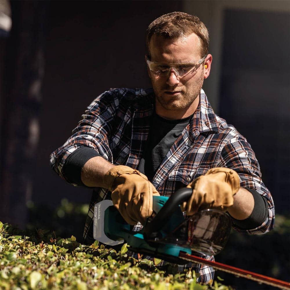 EBAFBD41-9ED4-8F77-78F0-4DE412BDC54C