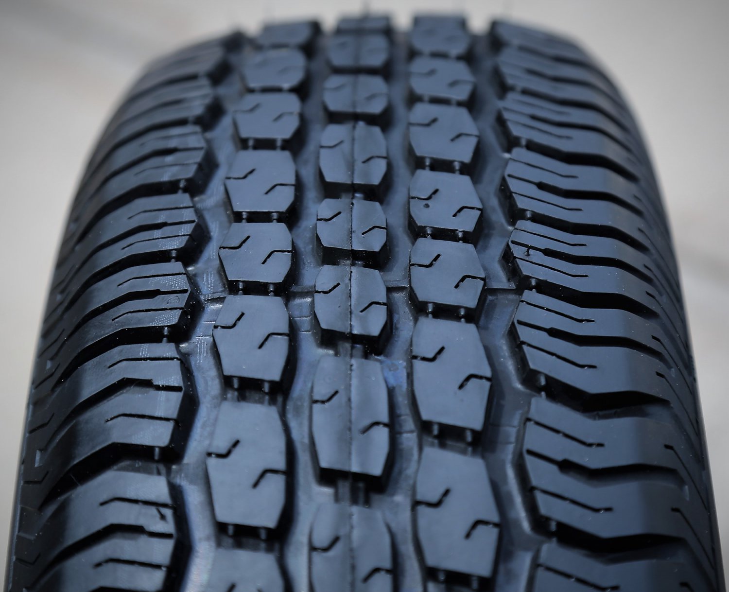 ECDEB3B8-7BB5-81B3-DC24-0DD757F47970