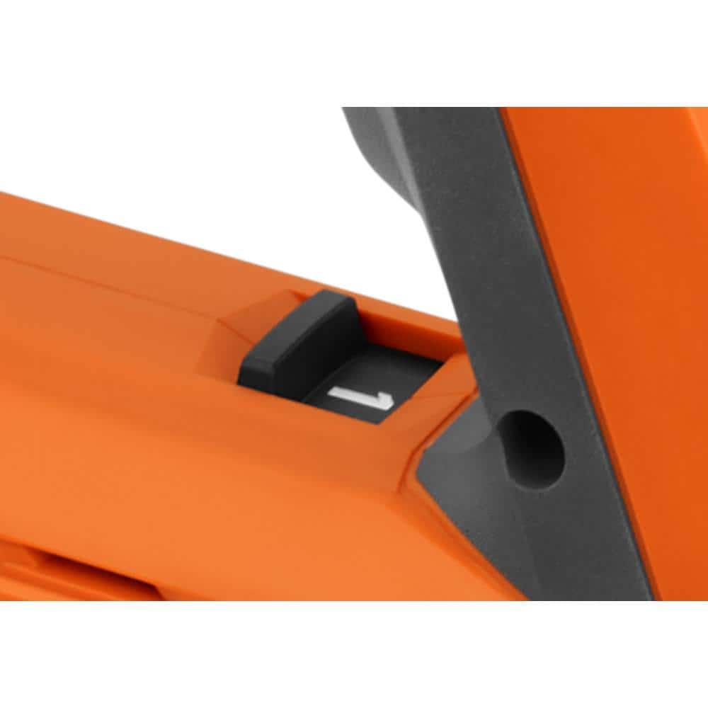 F0799B92-18E3-6700-CC7C-8630449A7437