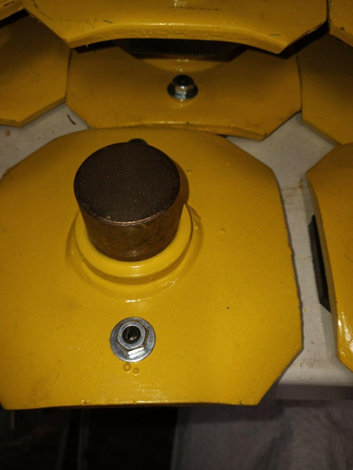 d3f7d0165be1011e52a851315ab353ddc901c281_103-1