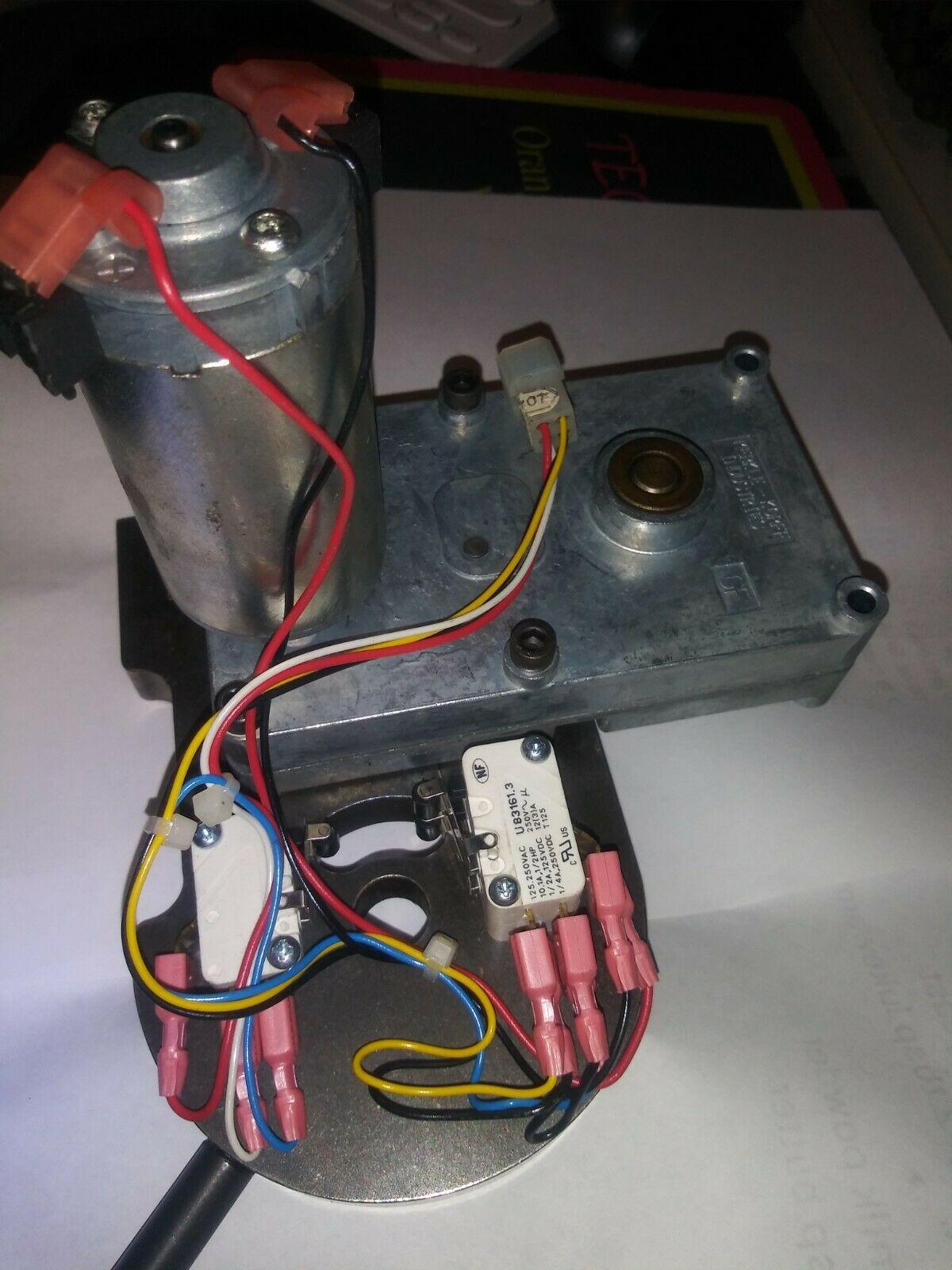 fe5b3e5daa69abd118090c1171ea8d95d1daf005_103-1